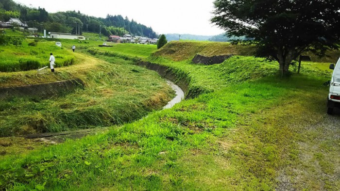 丸柱区河川の草刈り